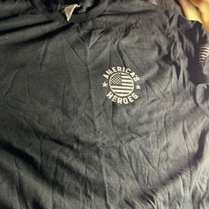 Short sleeve black tee